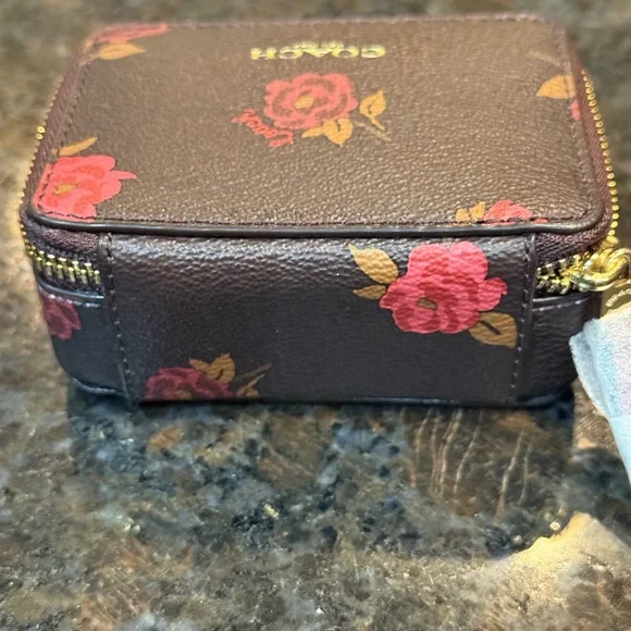 Coach Brown and Pink Floral Pill Box 🗃️ - Picture 5 of 12